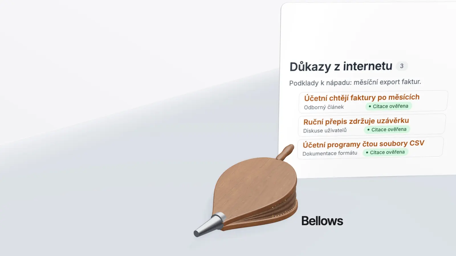 Měchy Bellows a za nimi obrazovka s ověřenými podklady z internetu.