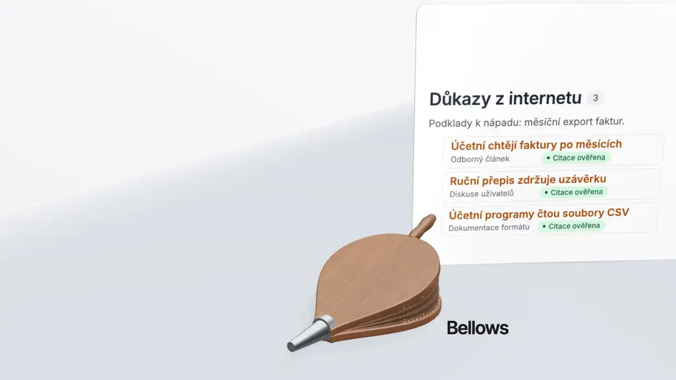 Měchy Bellows a za nimi obrazovka Důkazy z internetu se třemi ověřenými zdroji.